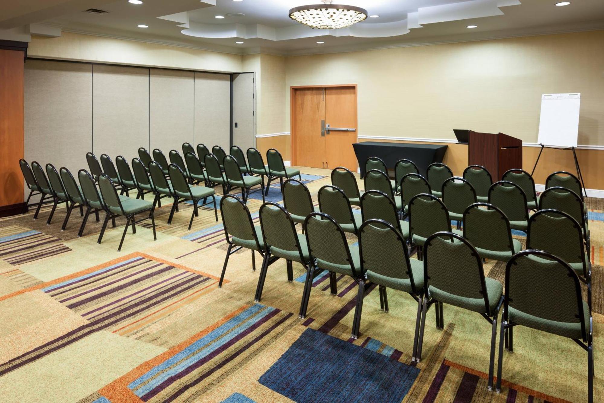 Fairfield Inn & Suites Jacksonville Butler Boulevard Esterno foto